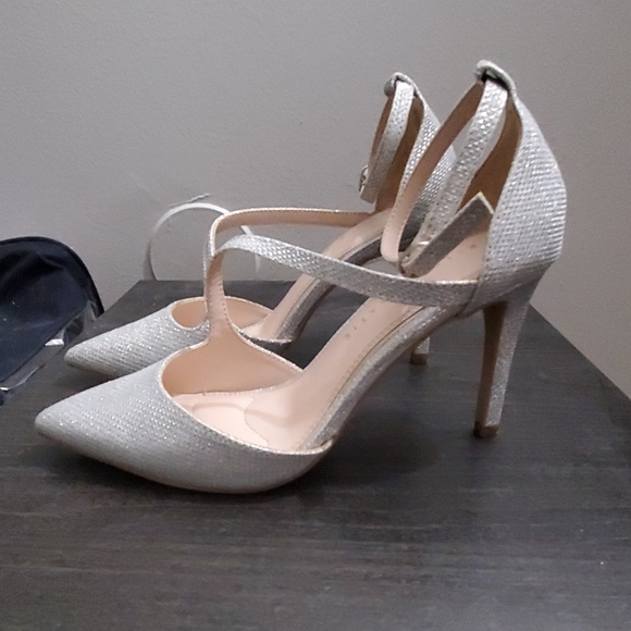 Shoes - Picture 2 of 3